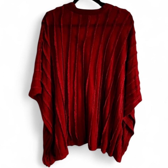 Bobeau Red Sweater/Pancho with interesting texture, M - Picture 3 of 12